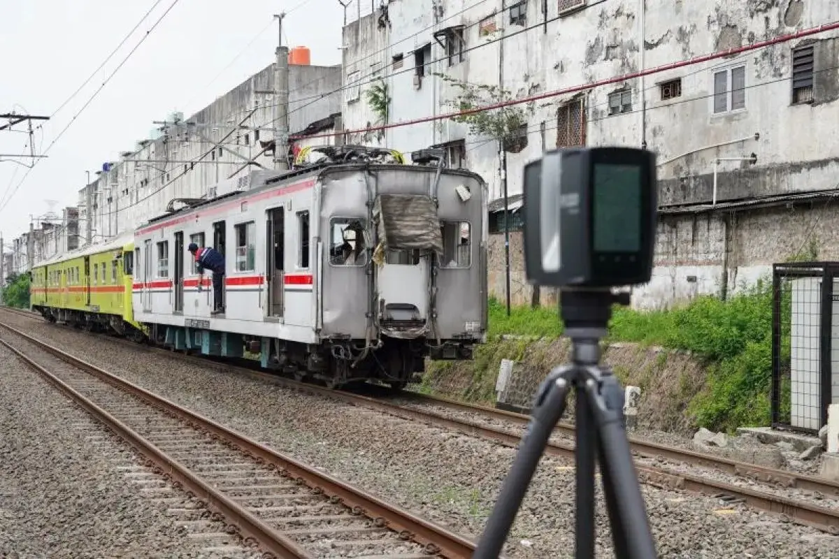 police-use-advanced-3d-imaging-technology-to-investigate-east-bekasi-train-crash