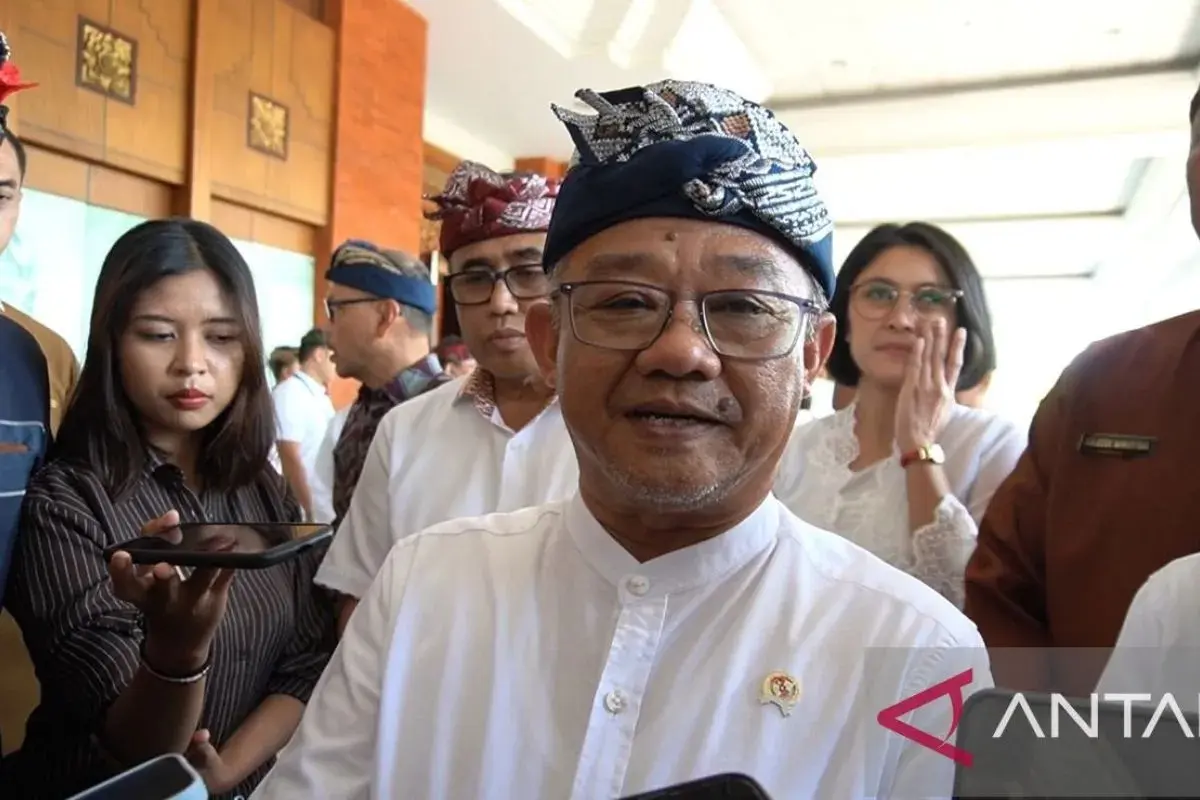 minister-abdul-muti-highlights-the-importance-of-building-ecological-intelligence-and-safe-school-culture