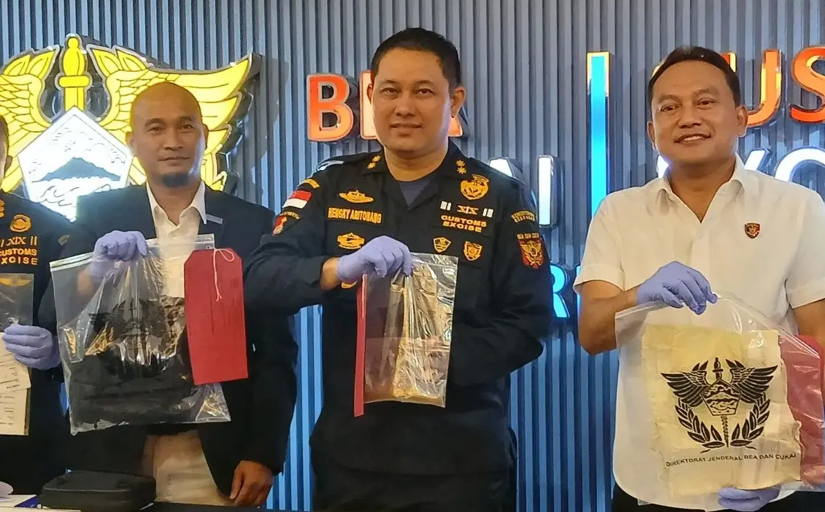 soekarno-hatta-airport-customs-foils-gold-smuggling-attempt-by-indian-citizen
