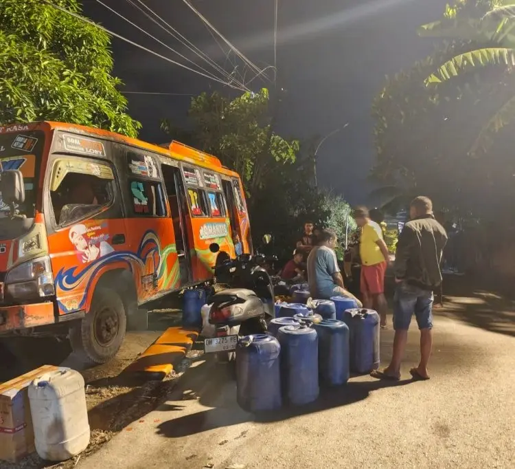 subsidized-fuel-hoarding-practice-busted-in-ntt-after-police-raided-a-warehouse-in-kupang-city