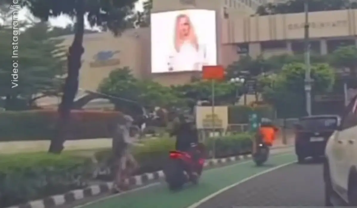 police-hunt-motorcycle-thief-who-robbed-italian-tourist-near-bundaran-hi