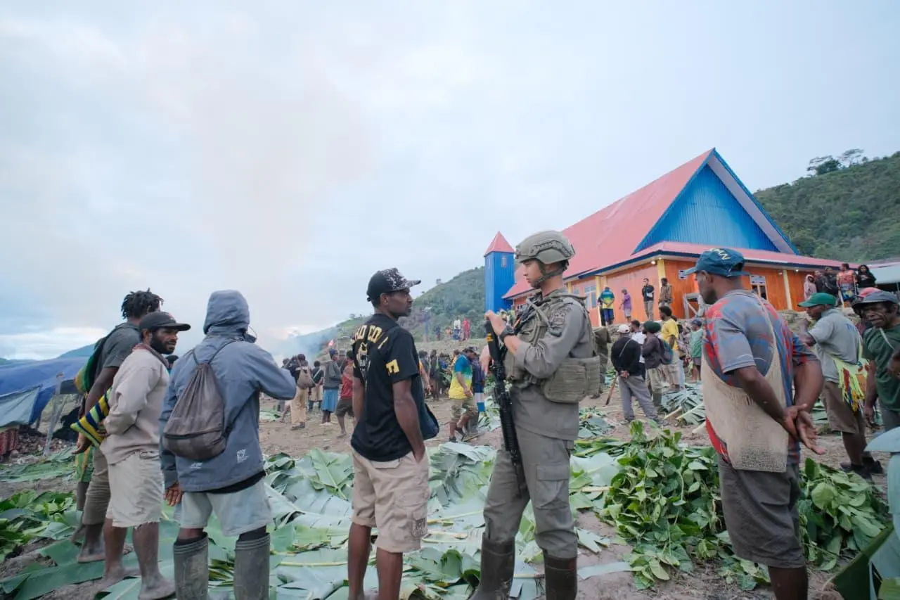 damai-cartenz-operation-task-force-safeguard-church-session-in-kiwirok