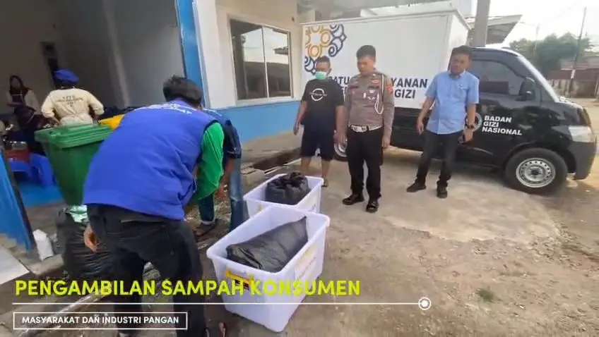 south-sumatra-regional-police-inaugurates-the-mobile-waste-bank-in-supporting-local-economy