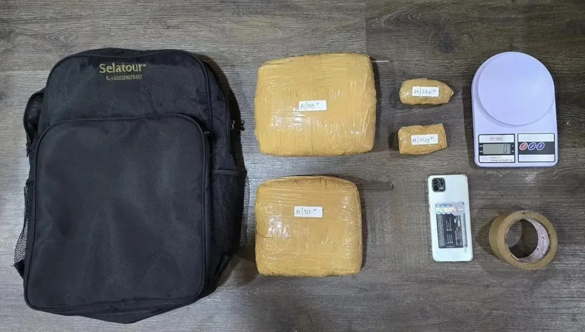 metro-jaya-police-seize-2-kg-marijuana-in-jatinegara
