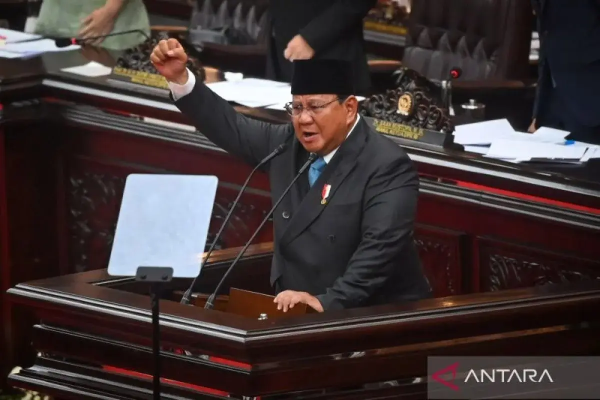 prabowo-urged-public-to-record-any-violating-state-officials