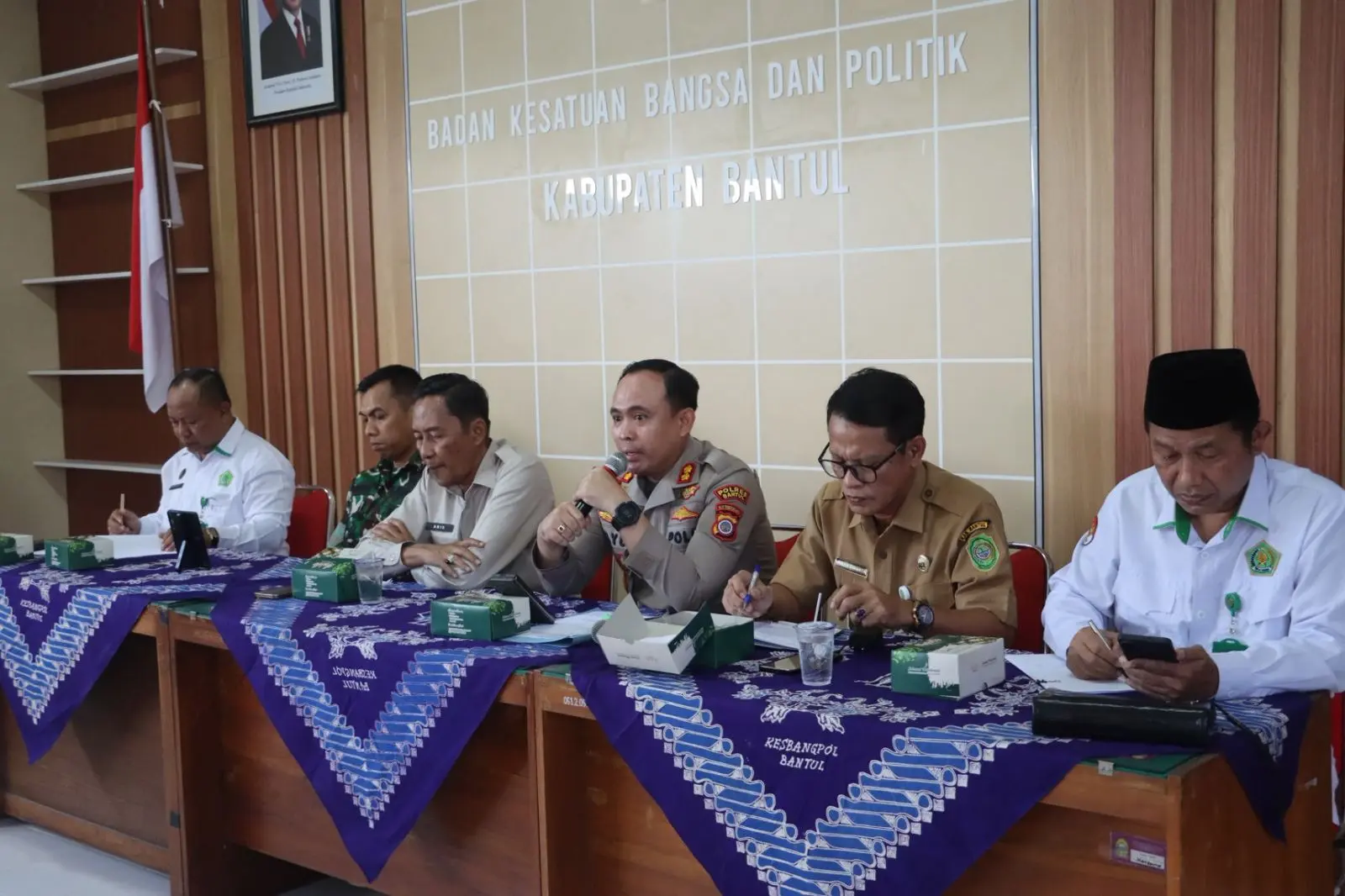 police-breaks-up-the-clash-between-gms-and-fji-relating-to-religious-activity