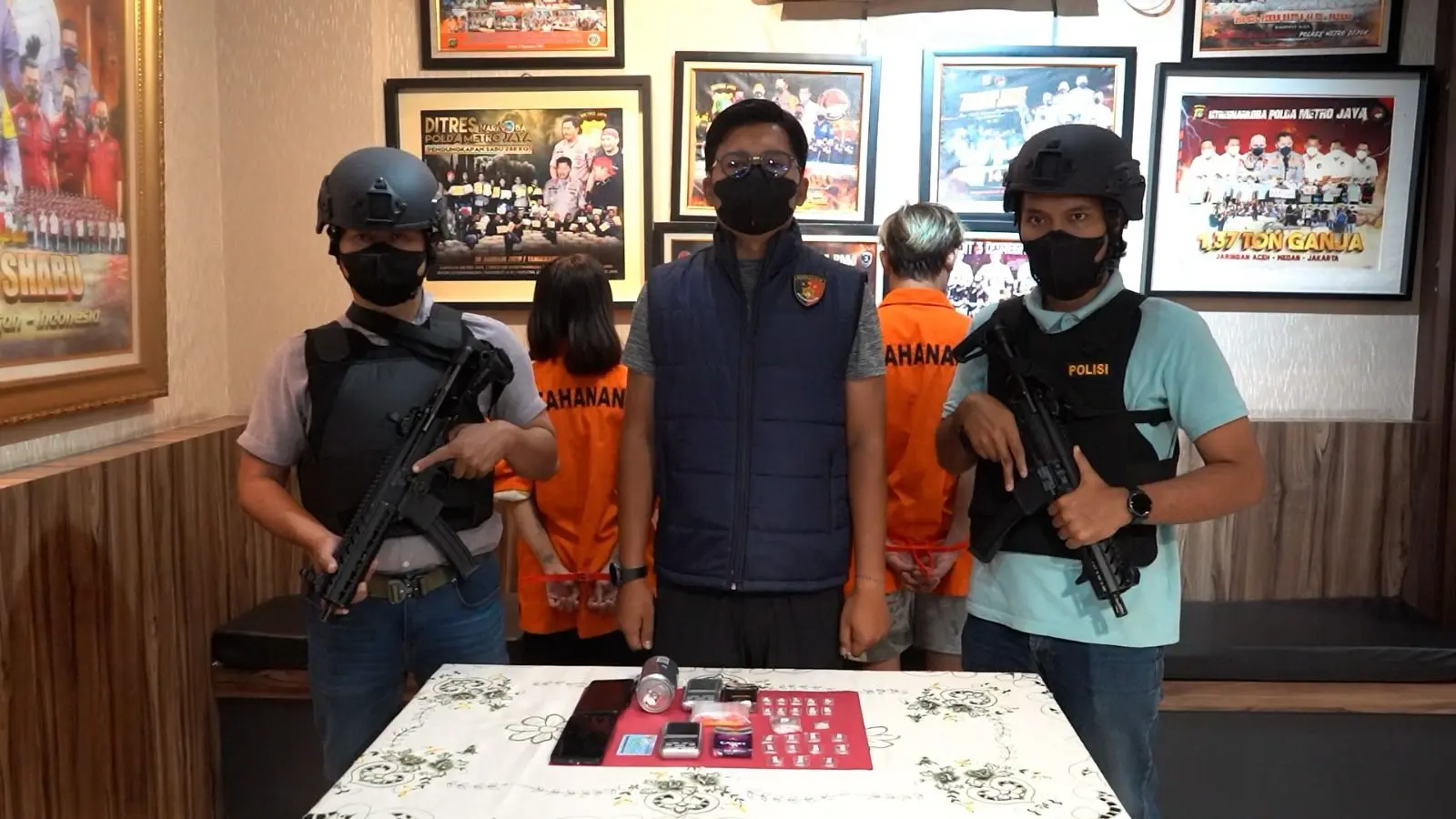 two-suspected-meth-dealers-arrested-in-bekasi