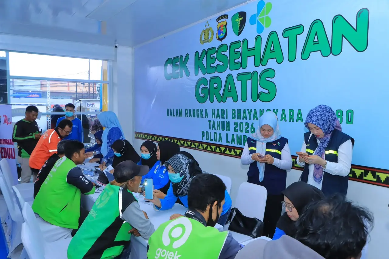 lampung-police-provide-healthcare-for-7600-residents-and-launch-modern-services