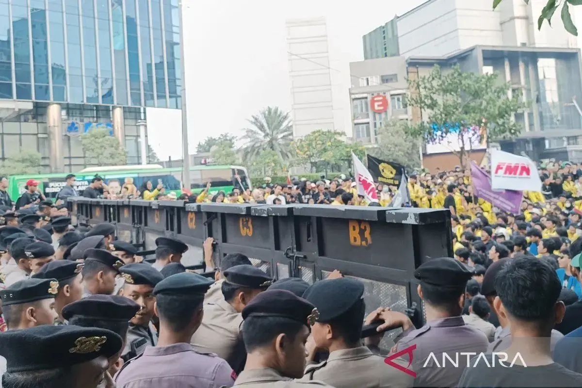 metro-jaya-police-deploy-6675-officers-for-protests