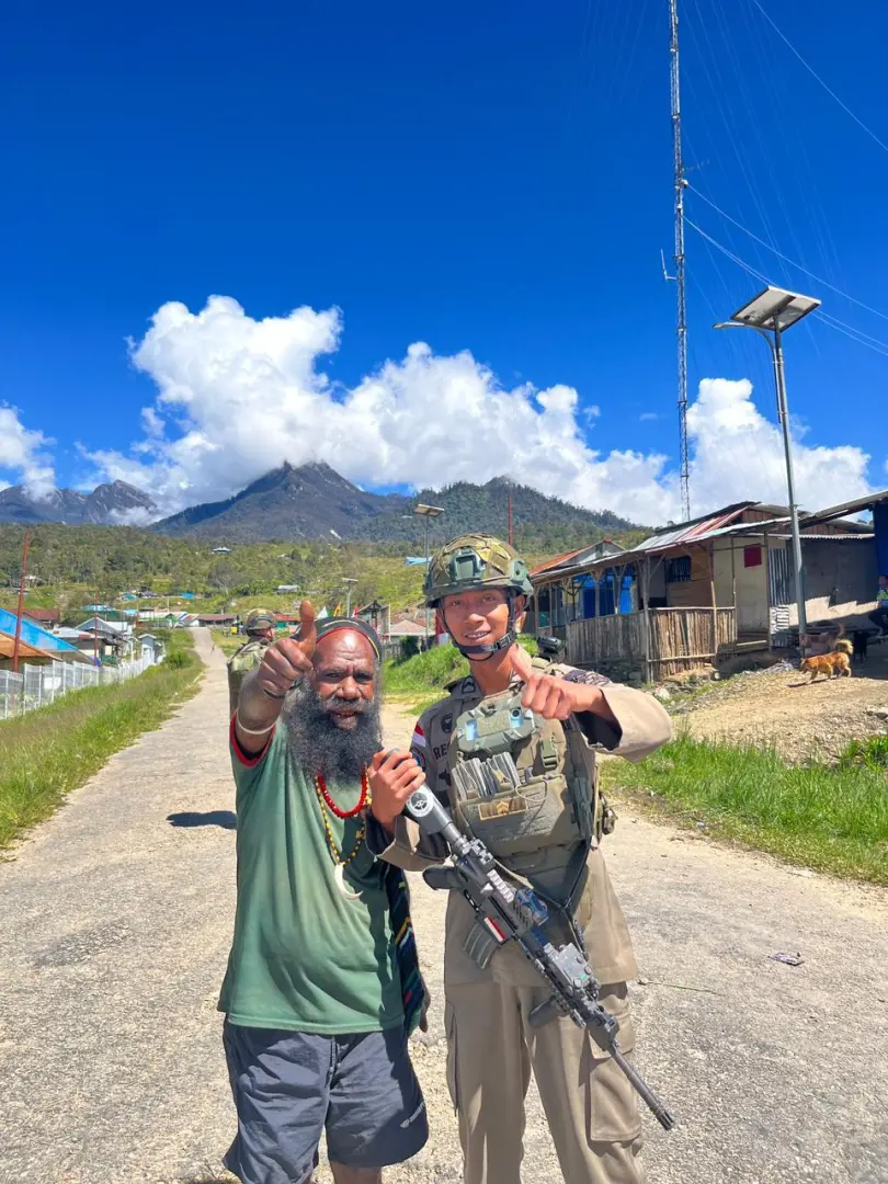 damai-cartenz-task-force-patrols-churches-and-markets-to-secure-sinak-district