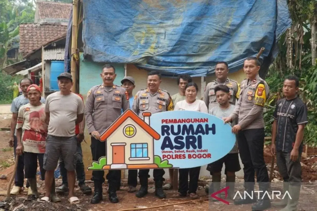bogor-police-fund-construction-of-8-houses-via-volunteer-donations