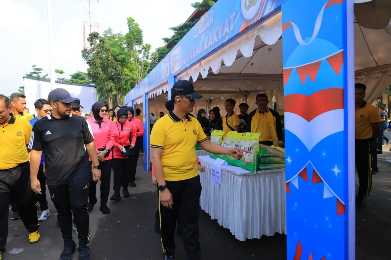 lampung-police-host-bazaar-sports-day-and-social-aid-for-80th-bhayangkara-day