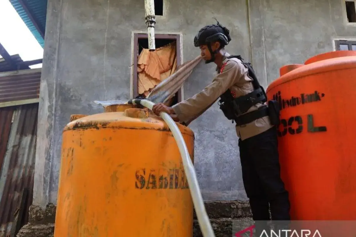 20000-liters-of-clean-water-distributed-to-160-families-in-sorong-southwest-papua