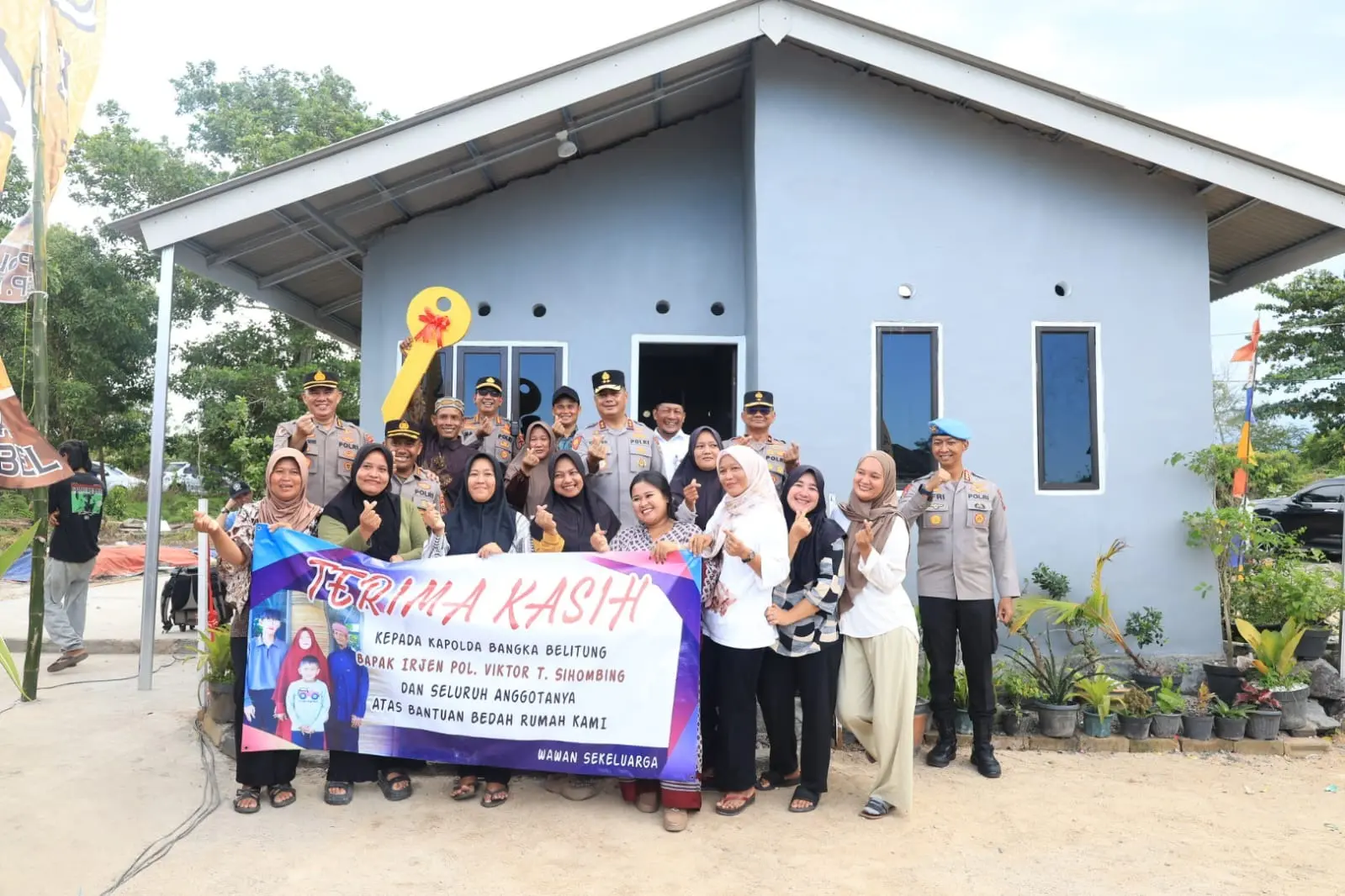 celebrating-80th-bhayangkara-day-police-held-house-renovation-program
