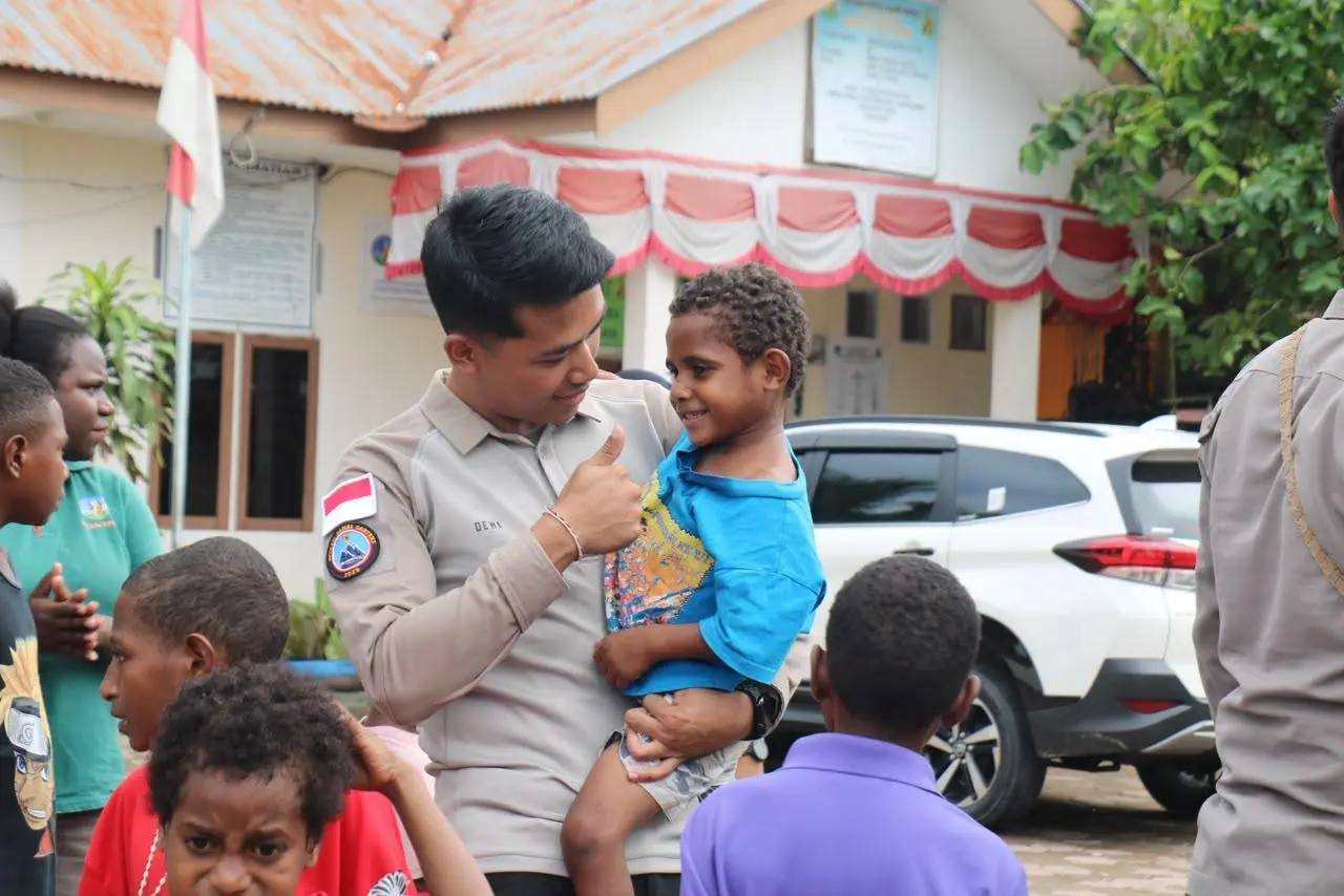 celebrating-80th-bhayangkara-day-damai-cartenz-ops-brings-joy-to-an-orphanage