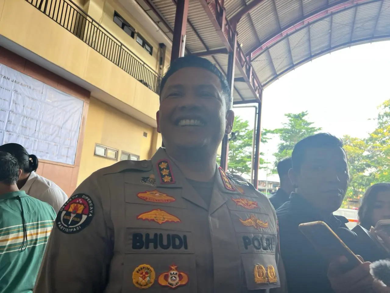 famous-instagram-influencer-awkarin-questioned-by-police-in-the-hanania-travel-case