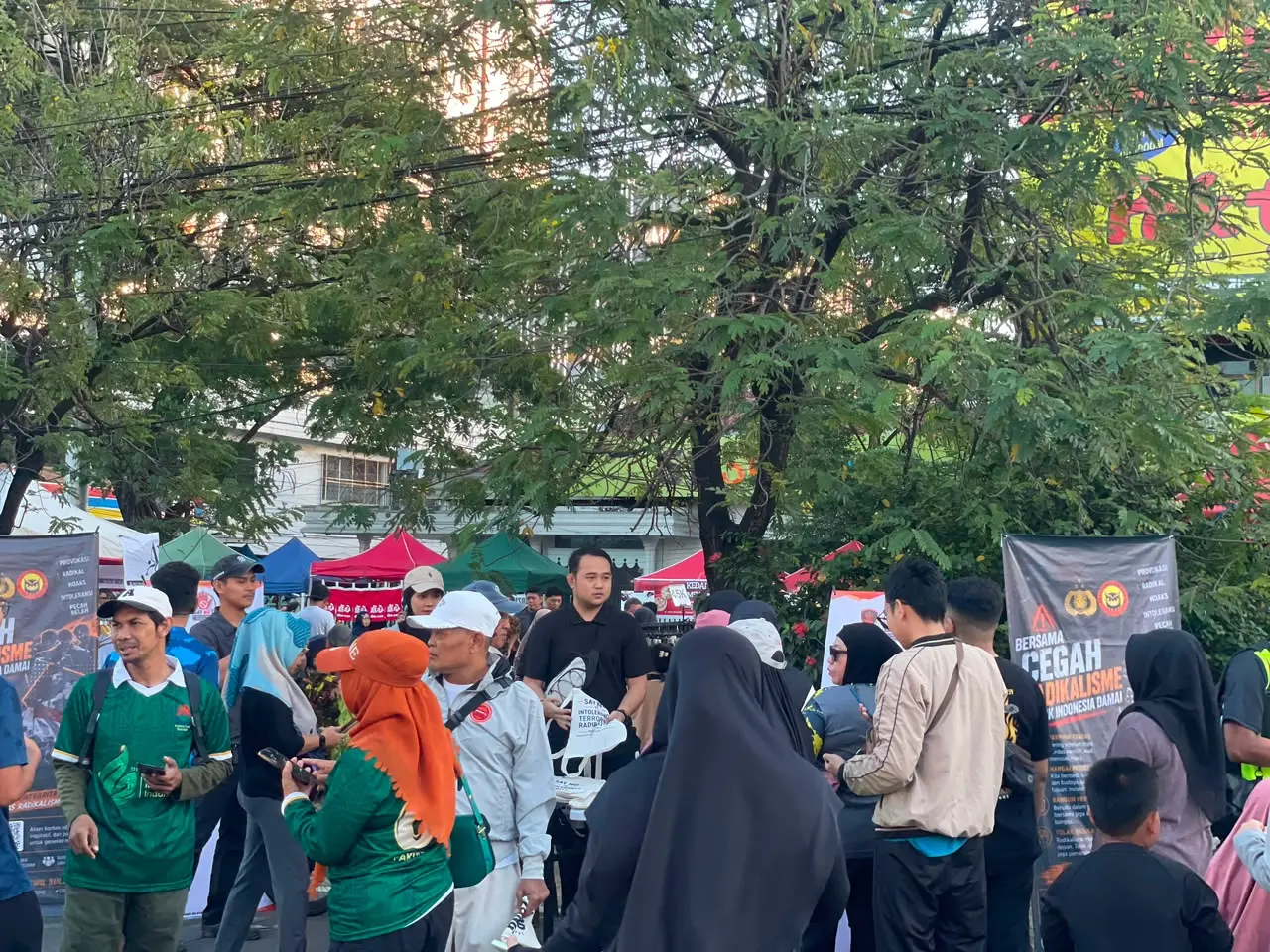densus-88-launches-anti-radicalism-and-bullying-prevention-campaign-at-makassar-car-free-day
