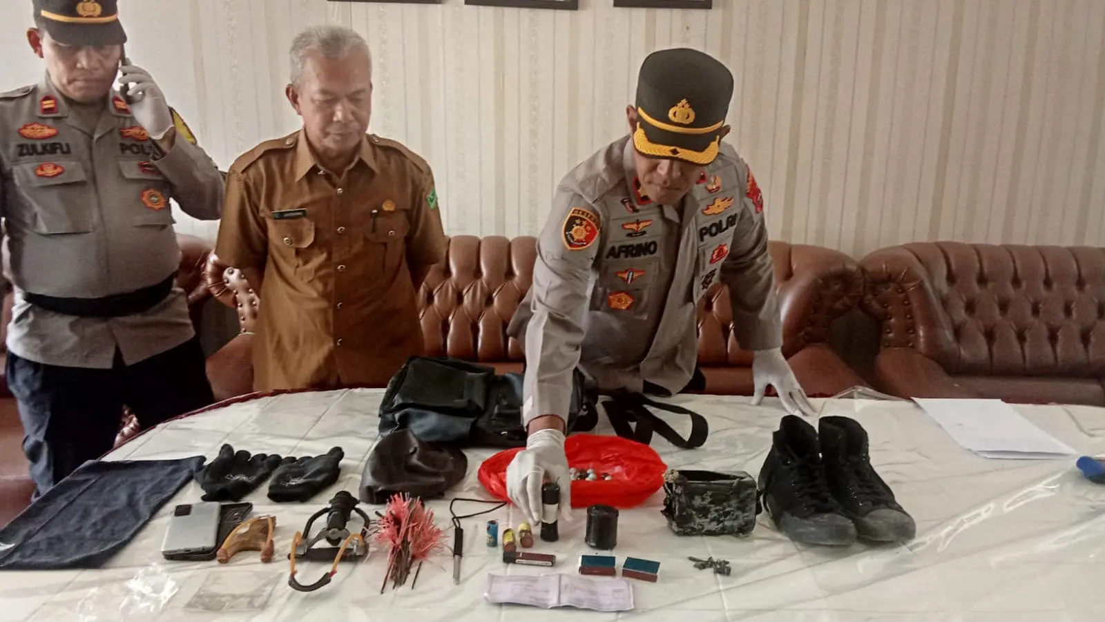 densus-88-investigates-homemade-bomb-explosion-at-padang-islamic-high-school