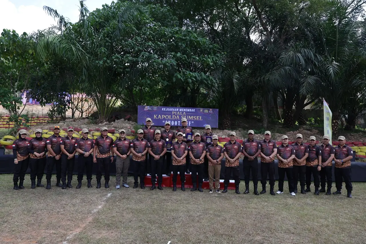 south-sumatra-police-chief-awards-winners-of-2026-shooting-championship