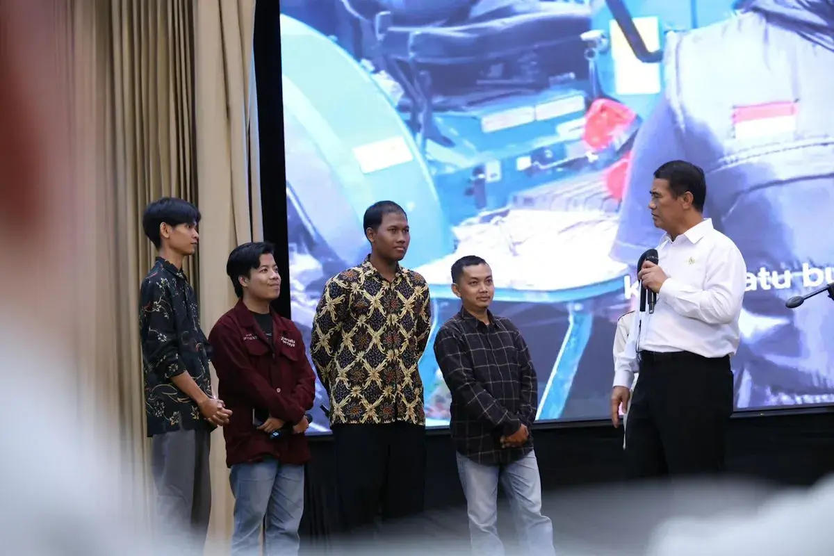 amran-invites-young-entrepreneurs-to-build-modern-farm-in-indonesia