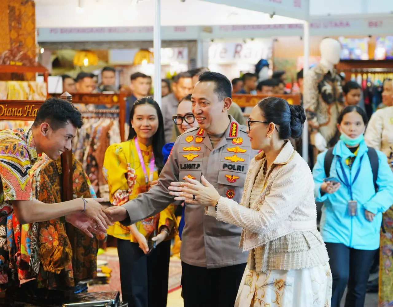 inp-chief-attends-the-bhayangkari-nusantara-creative-bazaar-supporting-msme-to-drive-national-economy