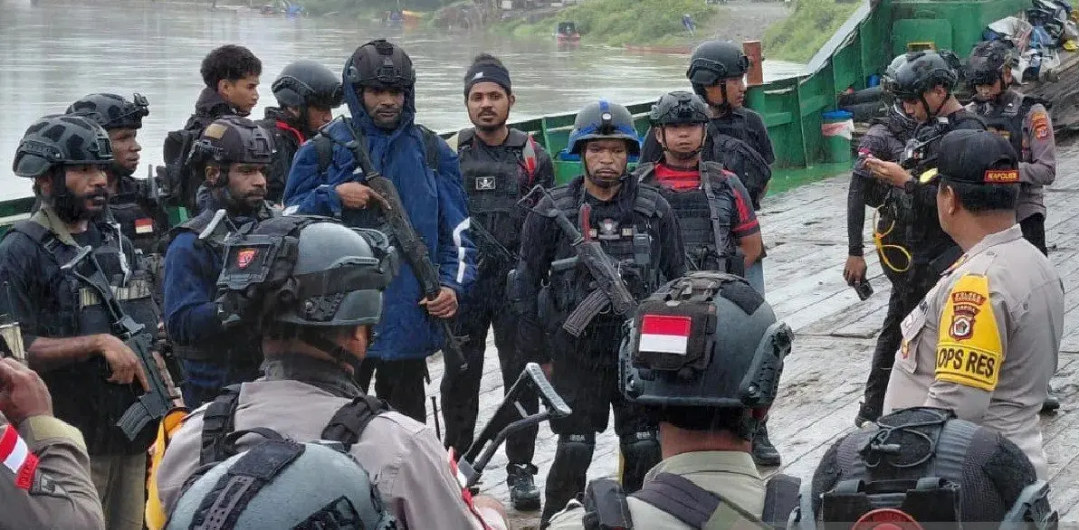 joint-security-forces-evacuate-kkb-shooting-victims-in-yahukimo