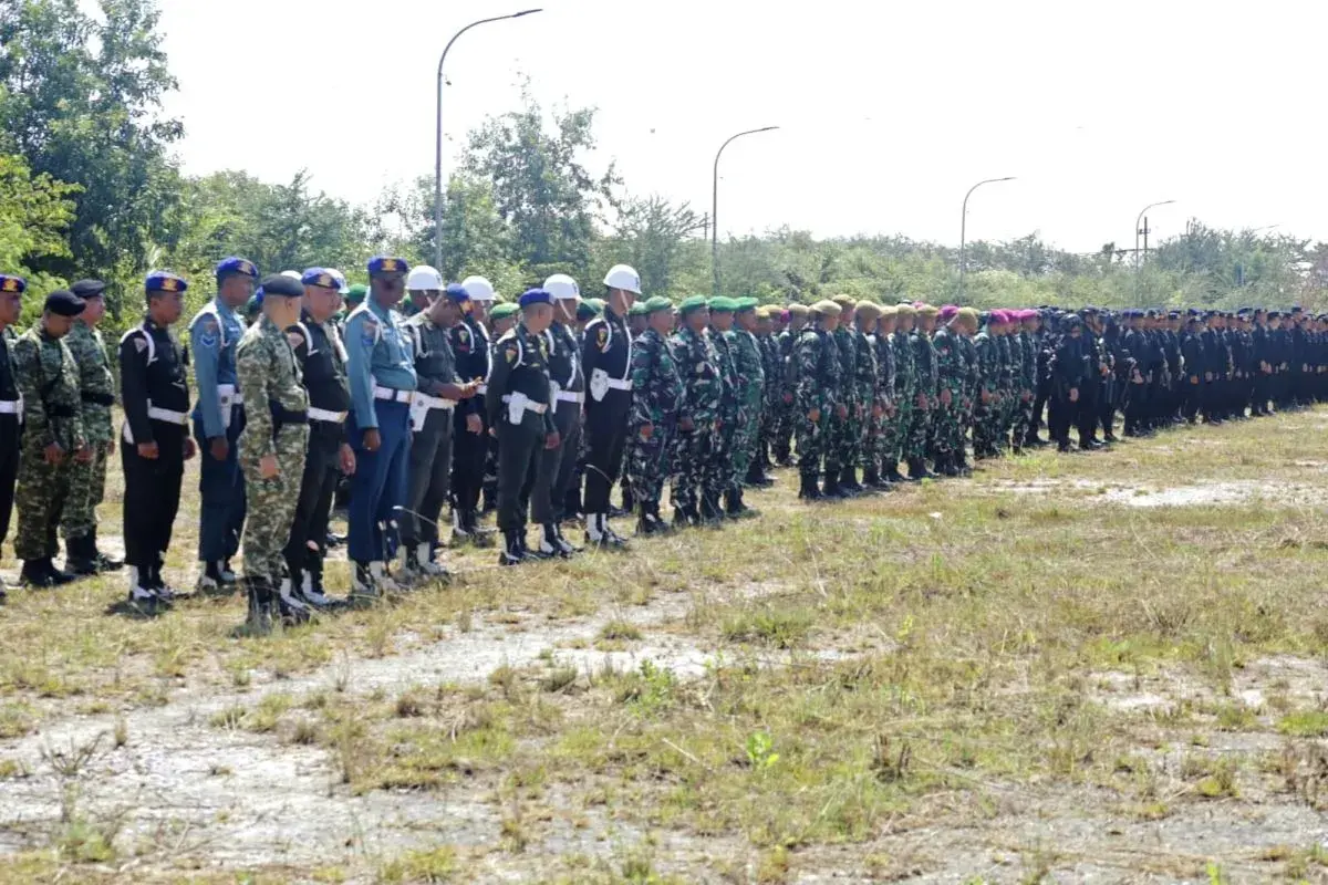 thousands-of-joint-security-personnel-are-prepared-to-secure-presidents-cup-match-at-gbt-surabaya