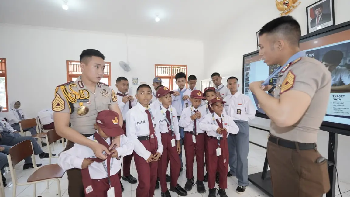 police-academy-cadets-partner-with-south-sumatra-police-to-foster-youth-character
