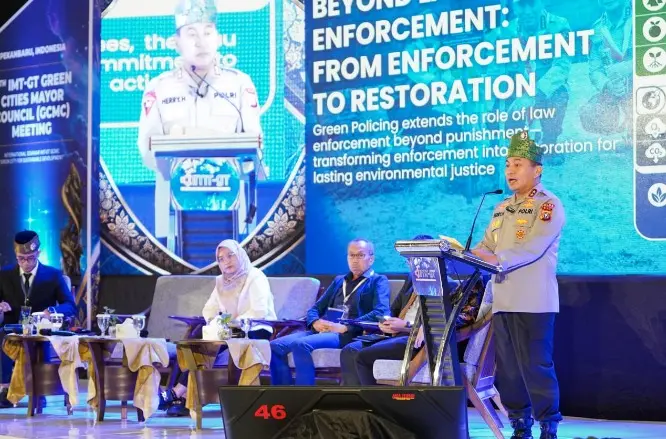 damai-cartenz-task-force-chief-inspects-sinak-police-posts-to-reinforce-humanistic-operations