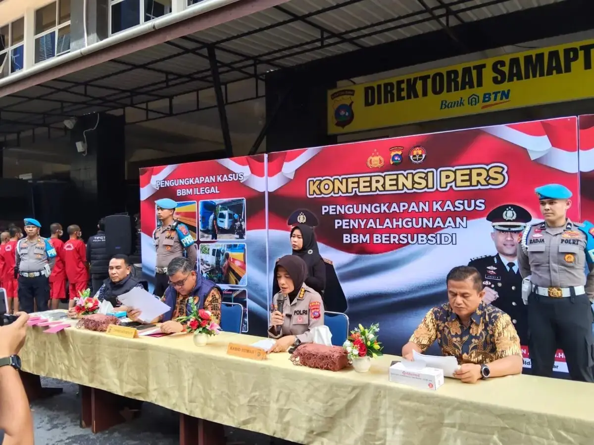 west-sumatra-police-arrest-7-in-illegal-subsidized-fuel-racket
