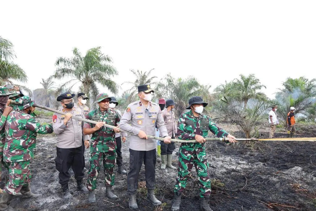riau-police-conduct-aerial-patrols-to-monitor-peatland-fire-risks