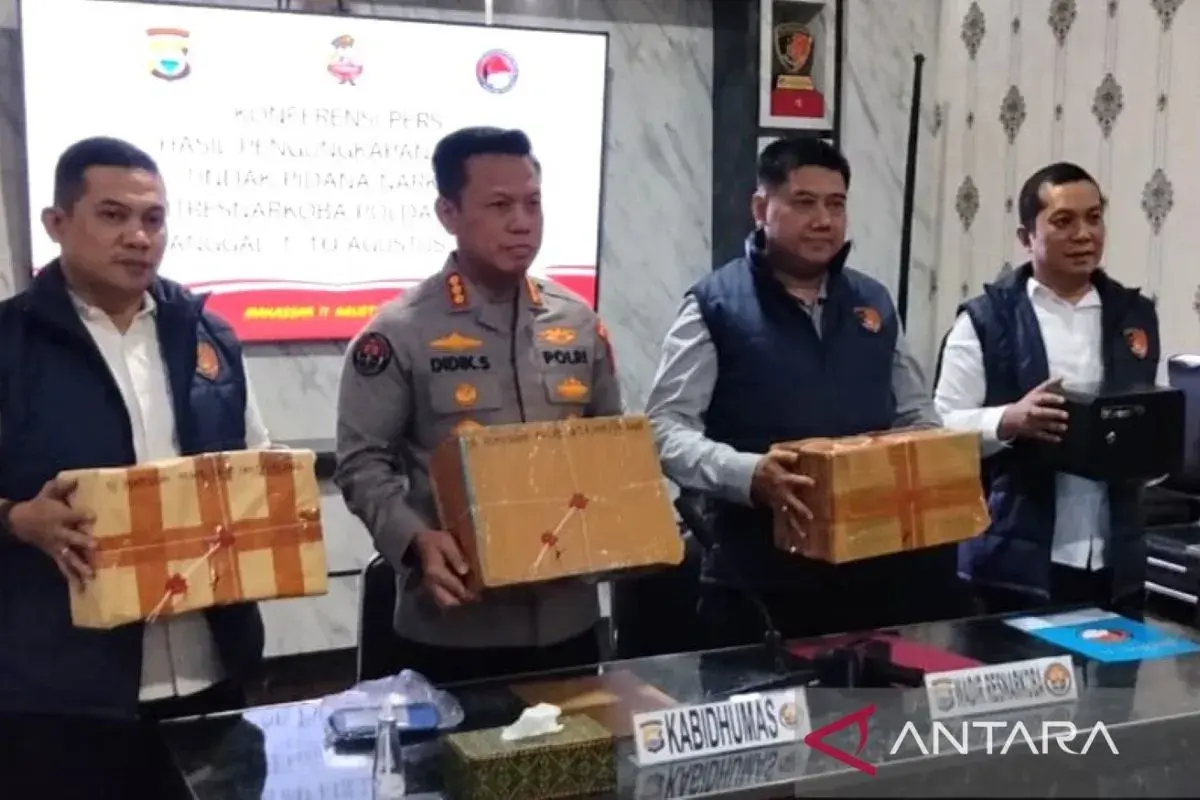 police-bust-the-circulation-of-drug-operation-in-south-sulawesi-16-arrested