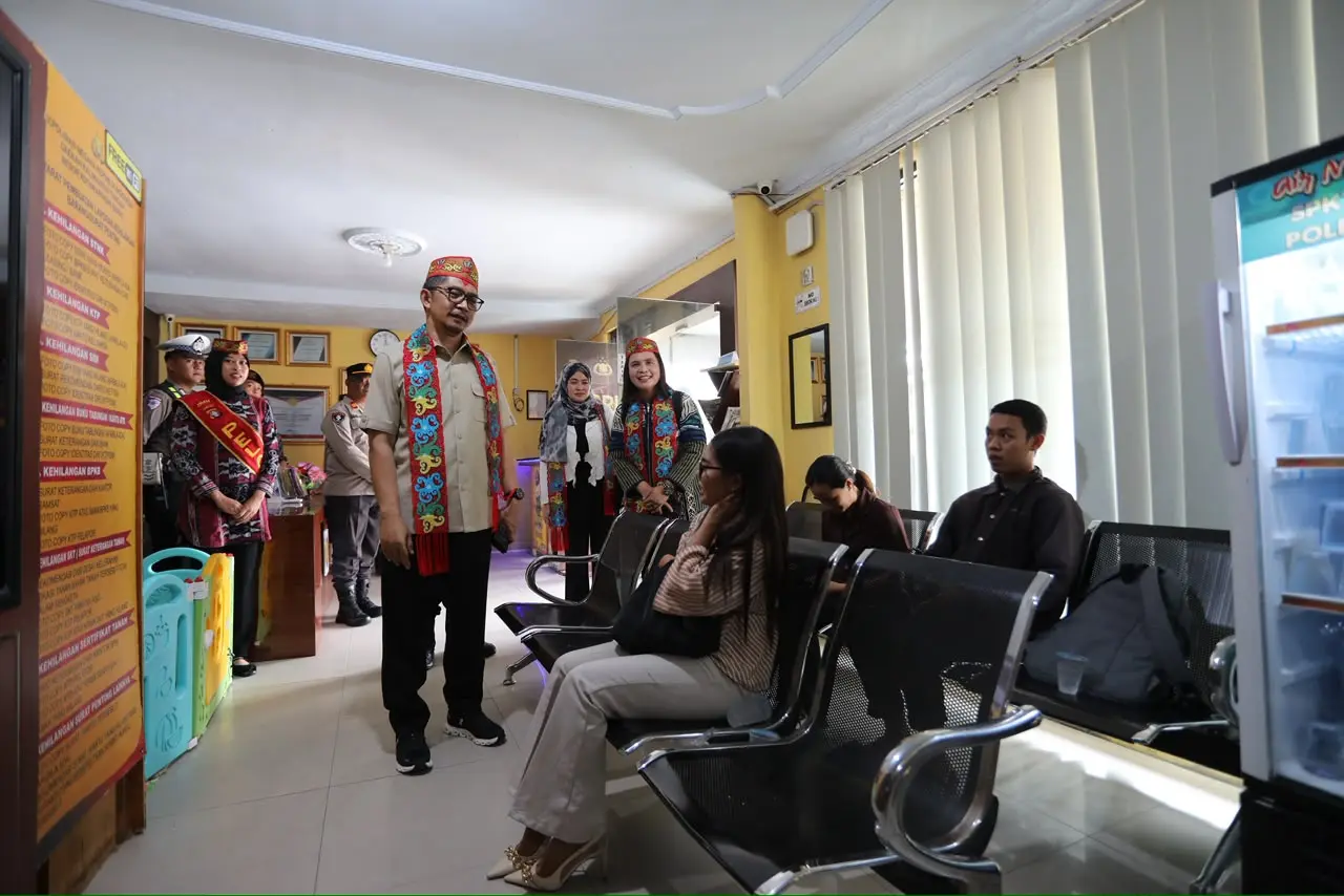 kompolnas-visits-award-nominee-in-west-kotawaringin-reviewing-innovation-in-service