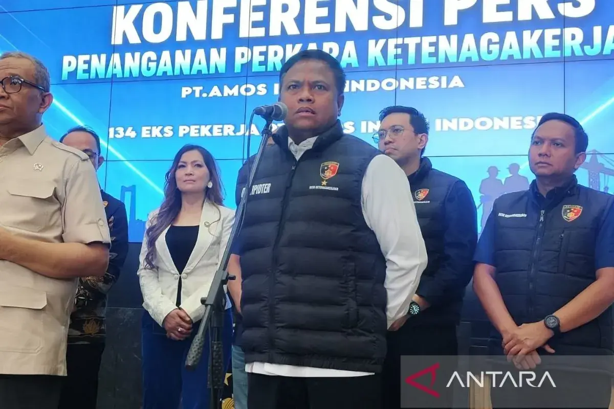 police-thwarts-the-smuggling-of-28-tons-of-tin-sand-bound-for-malaysia