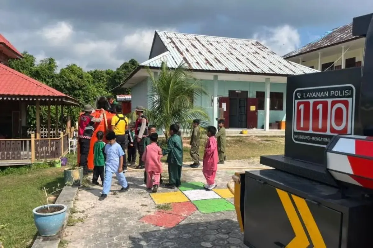 8000-liters-of-clean-water-distributed-to-communities-affected-by-drought-in-east-bunguran-district
