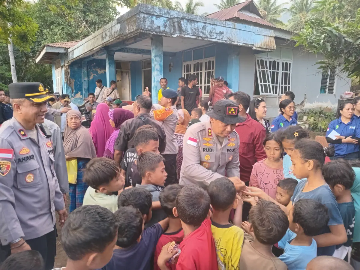 ende-police-provide-trauma-healing-for-child-quake-victims-in-ntt