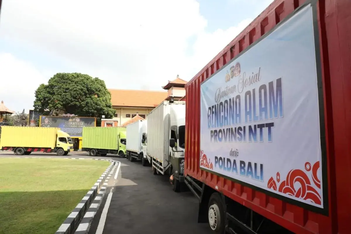 bali-police-dispatch-five-supply-trucks-for-east-nusa-tenggara-earthquake-relief