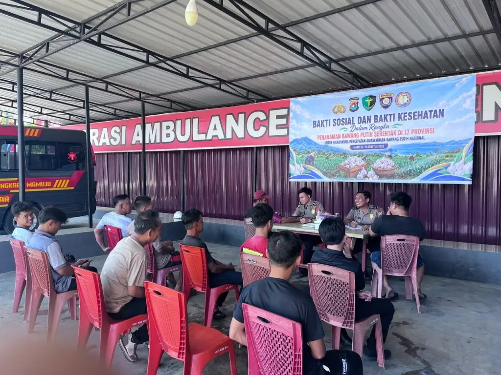 west-sulawesi-police-host-healthcare-services-to-support-garlic-self-sufficiency-program