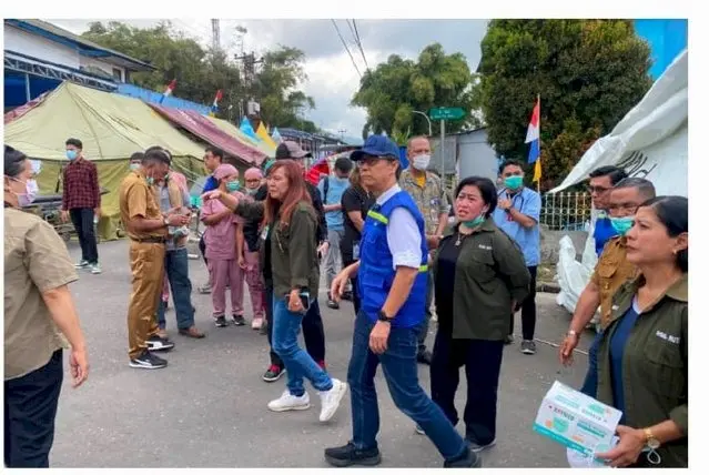 health-minister-flew-to-manggarai-to-review-health-operations-at-disaster-location-in-ntt