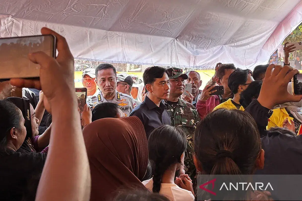 vice-president-gibran-appreciates-youth-involvement-in-ntt-disaster-response