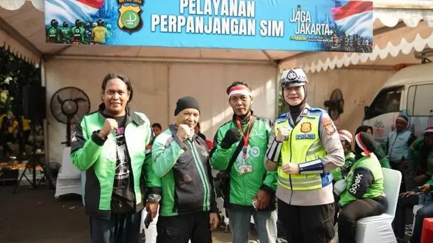 metro-jaya-police-host-gathering-and-free-services-for-online-drivers