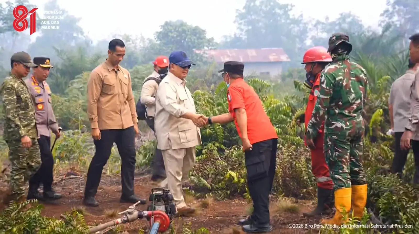 president-prabowo-inspects-west-kalimantan-forest-fires