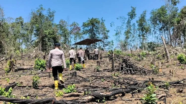 police-intensify-patrol-in-search-of-wildfire-potentials-in-south-sumatra