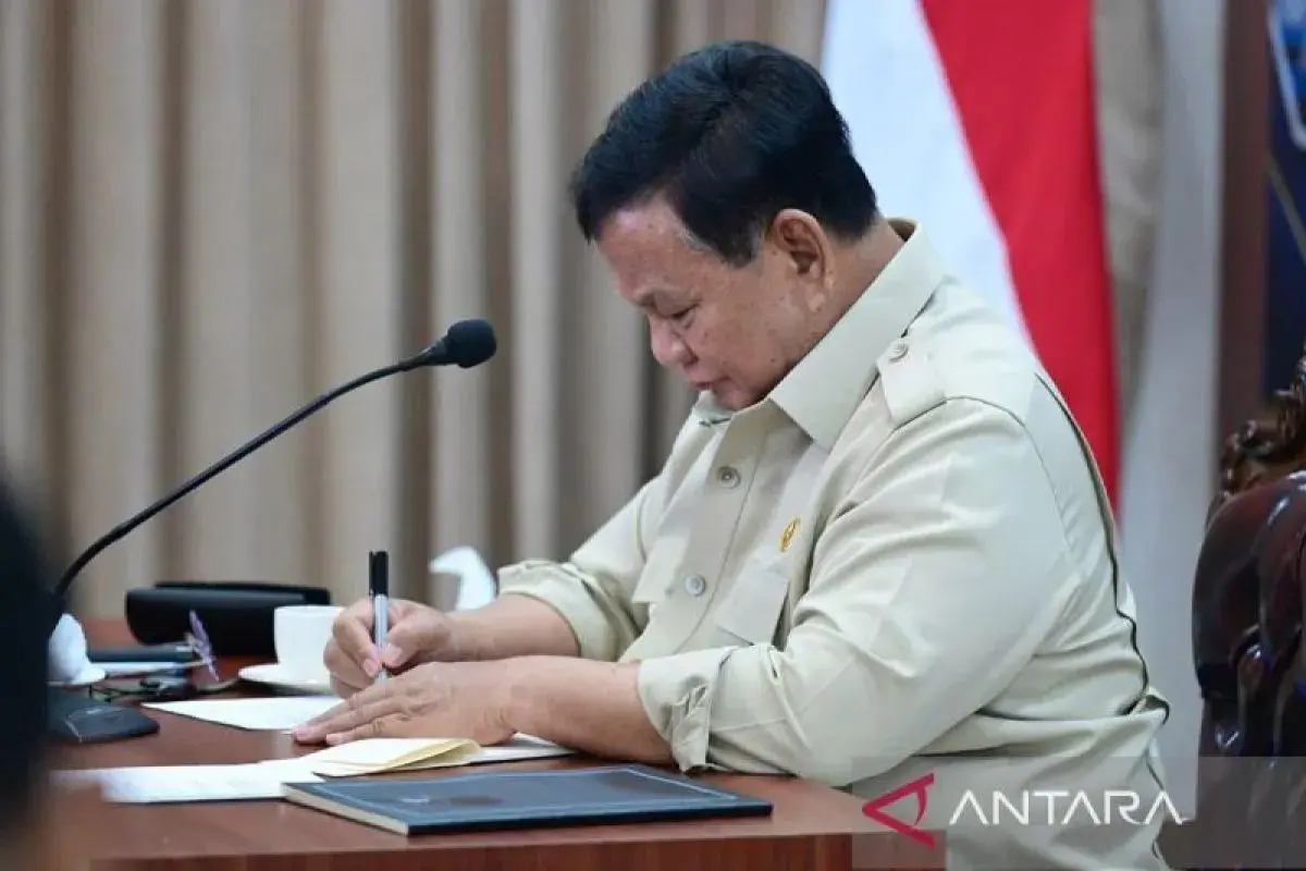 prabowo-urges-further-investigation-on-corporations-involvement-in-wildfire-cases