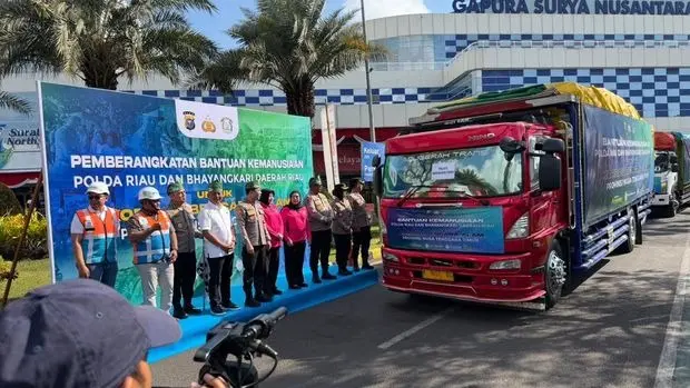 riau-police-dispatch-60-tons-of-disaster-aid-to-ntt