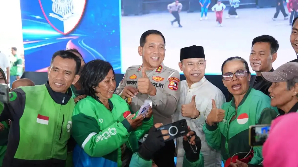 inp-traffic-corps-invites-online-motorcycle-taxi-driver-to-be-the-pioneers-of-traffic-safety