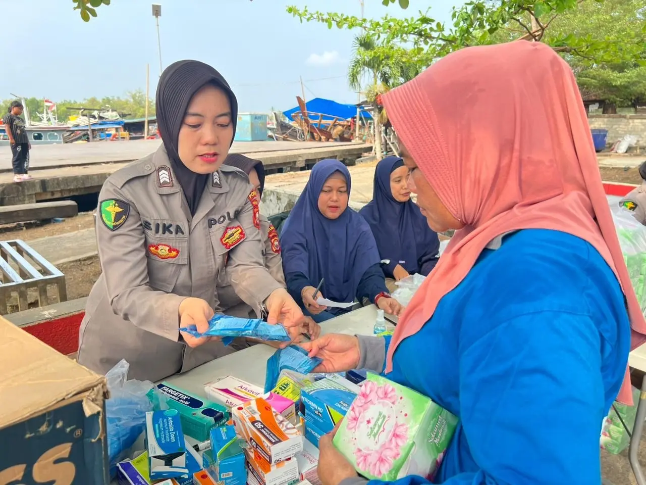 bengkulu-police-hold-free-healthcare-service-for-78th-polwan-anniversary