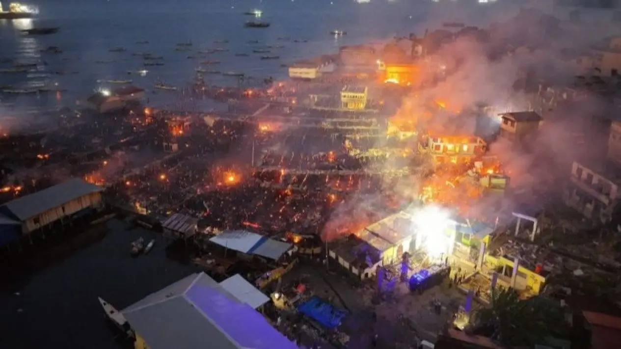 2000-people-left-homeless-following-massive-fire-in-mandala-north-jayapura