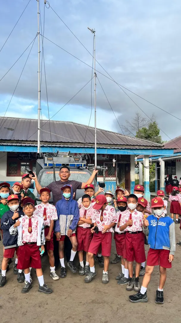 north-sumatra-mobile-brigade-deploys-drones-to-monitor-mount-sinabung