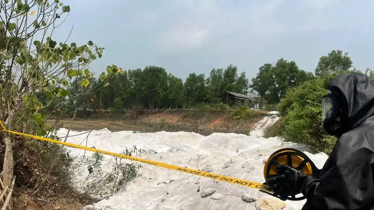 banten-police-investigate-suspected-radioactive-waste-in-serang-paddy-fields